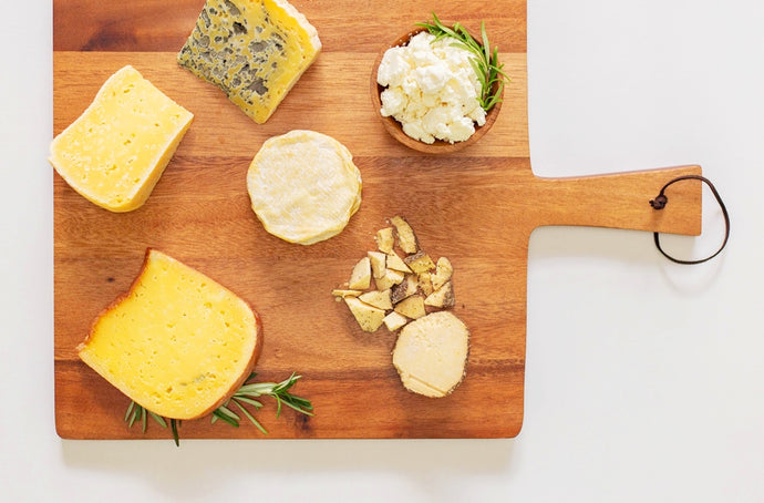 Family Platters: Artisan Cheese Selections 🧀