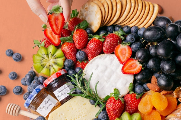 How To Enjoy A Cheese & Fruit Platter?